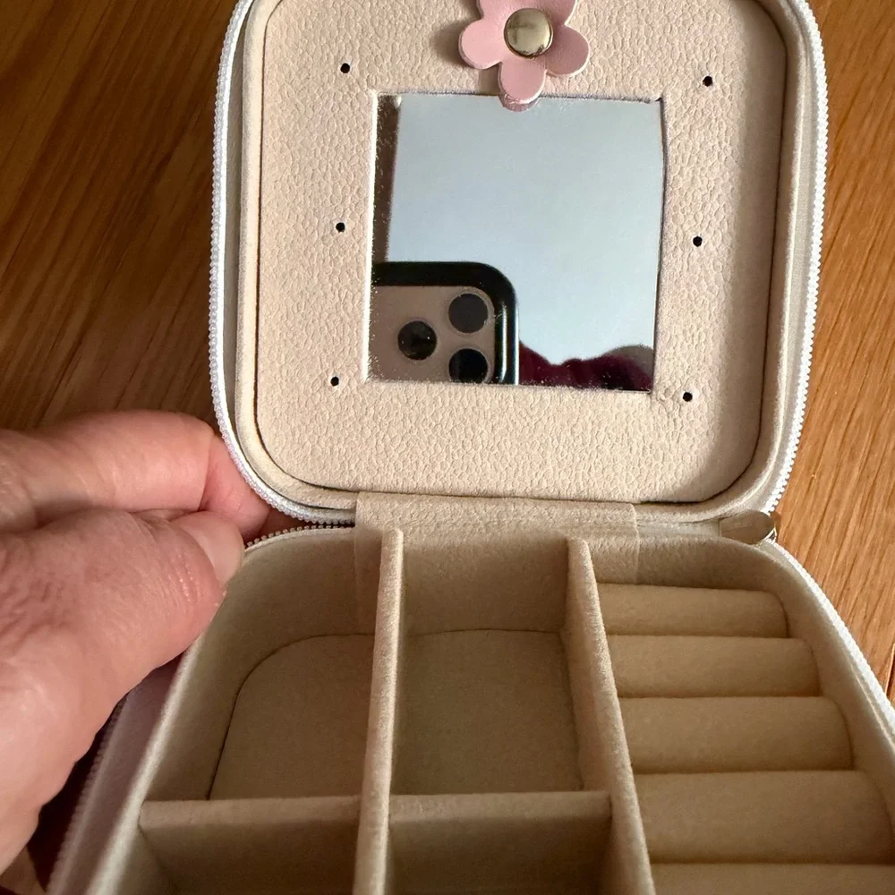 Mini Jewelry Organizer - Zippered with Mirror NWOT - Picture 1 of 5